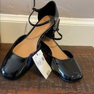 NWT Elegant Black Patent Leather Heels